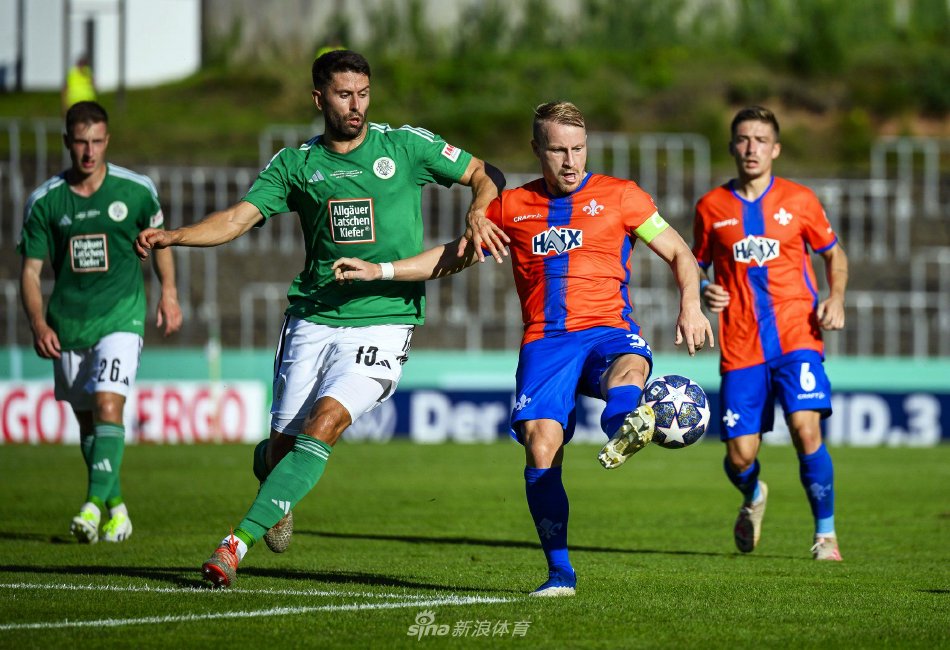 队在国际赛 队在国际赛